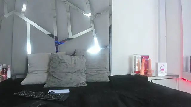 GabrielBrowm online show from September 2025 07:59:01 PM
