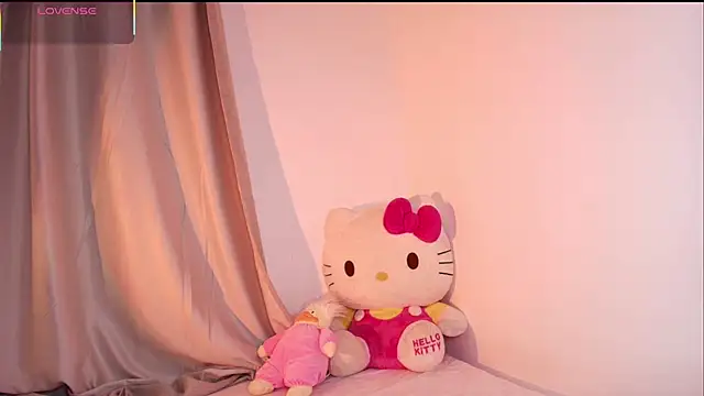 Snapshot of dulceangel__ chatting on October 2025 04:22:02 AM dulceangel online show from October 2025 04:22:02 AM