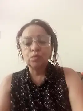 tany90 online show from April 2026 03:30:01 PM