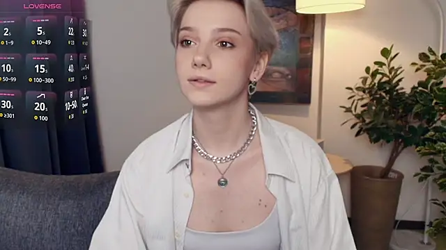 OdelynaAsp online show from November 2025 12:17:01 PM