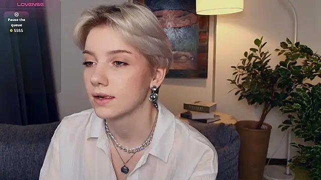 OdelynaAsp online show from December 2025 11:42:02 AM