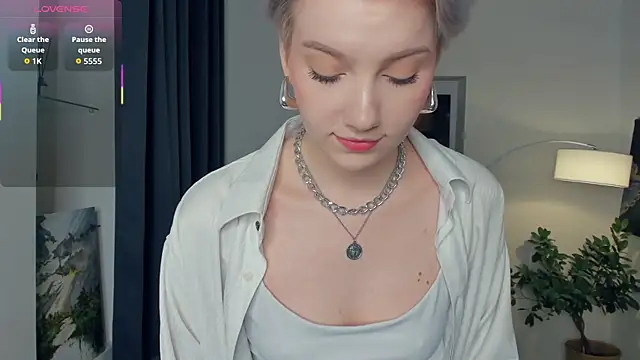 OdelynaAsp online show from October 2025 12:37:02 PM