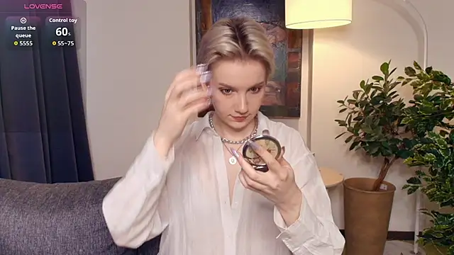 OdelynaAsp online show from November 2025 11:31:02 AM