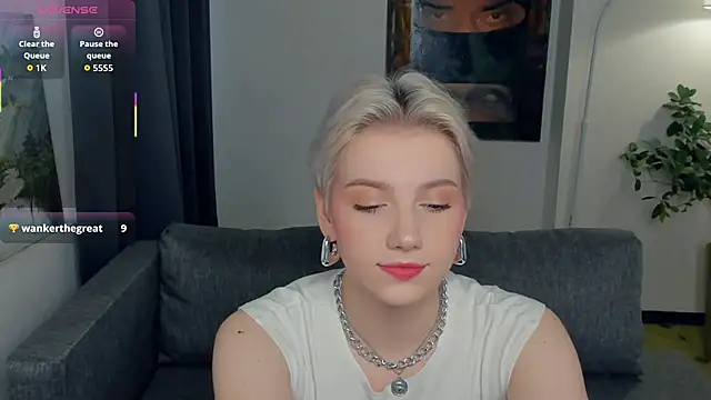 OdelynaAsp online show from October 2025 11:23:01 AM