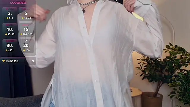 OdelynaAsp online show from December 2025 12:37:01 PM