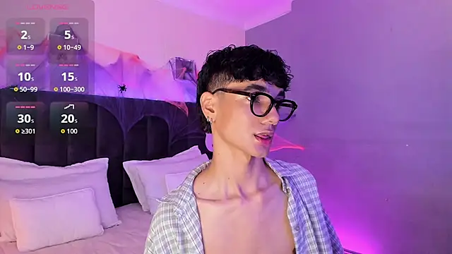 Snapshot of Phillicious__ chatting on October 2025 09:26:01 PM Phillicious online show from October 2025 09:26:01 PM