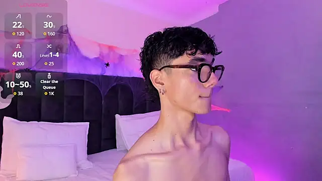 Snapshot of Phillicious__ chatting on October 2025 09:47:01 PM Phillicious online show from October 2025 09:47:01 PM