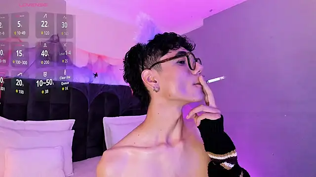 Snapshot of Phillicious__ chatting on October 2025 10:05:02 PM Phillicious online show from October 2025 10:05:02 PM