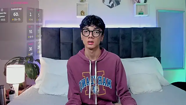 Phillicious   online show from October 2025 09:05:01 PM