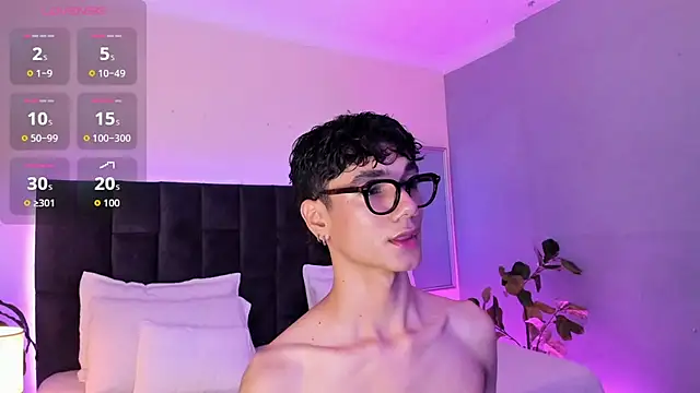 Snapshot of Phillicious__ chatting on November 2025 10:57:02 PM Phillicious online show from November 2025 10:57:02 PM