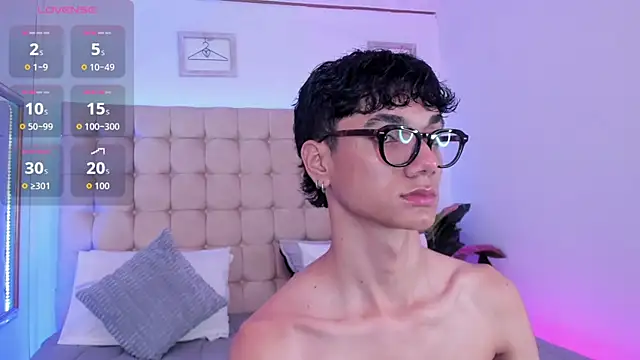 Snapshot of Phillicious__ chatting on November 2025 05:43:01 AM Phillicious online show from November 2025 05:43:01 AM