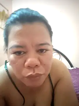 Snapshot of Hot_Bellexx chatting on May 2026 03:48:02 PM Hot Bellexx online show from May 2026 03:48:02 PM