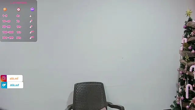 Snapshot of aliciakozlov chatting on December 2025 08:58:02 PM aliciakozlov online show from December 2025 08:58:02 PM