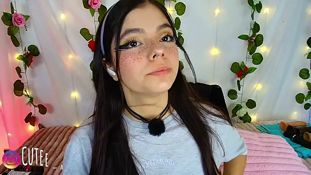 cutee andrea online show from October 2025 02:41:02 AM