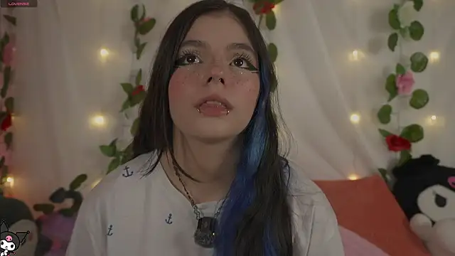Snapshot of cutee_andrea chatting on July 2026 03:07:01 AM cutee andrea online show from July 2026 03:07:01 AM