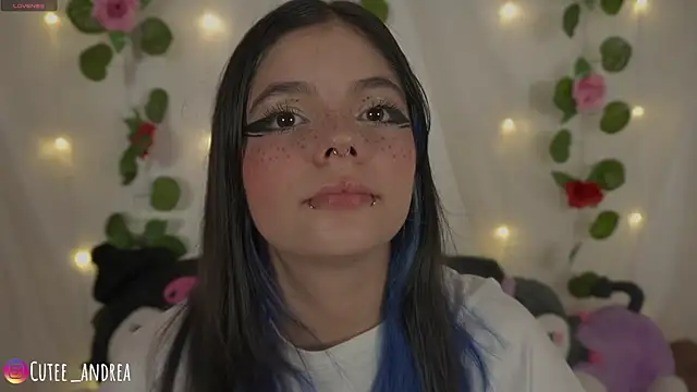 Snapshot of cutee_andrea chatting on July 2026 03:07:01 AM cutee andrea online show from July 2026 03:07:01 AM