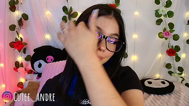 cutee andrea online show from December 2025 04:17:01 AM