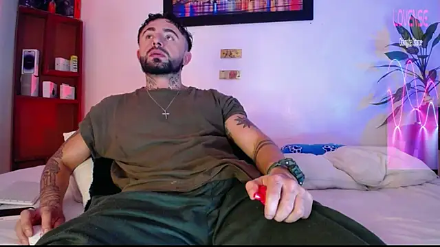 Edwardjonnes online show from April 2026 03:19:01 AM