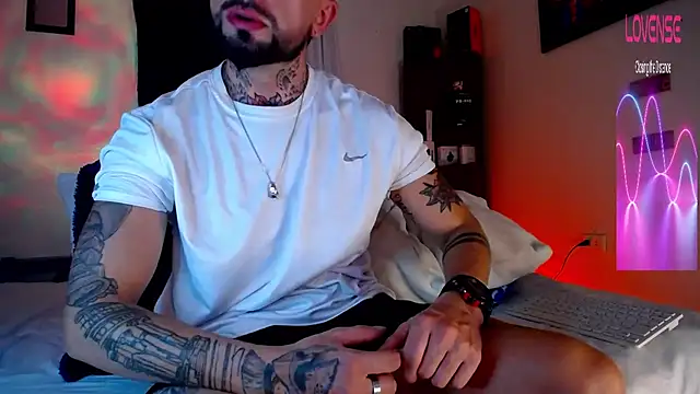 Edwardjonnes online show from May 2026 01:46:01 AM