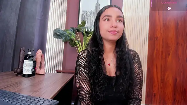 KhateAndersson online show from February 2026 08:28:01 PM