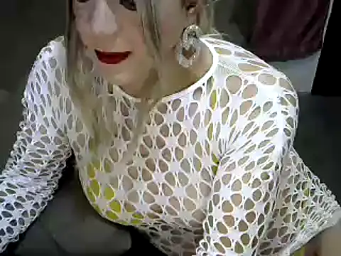 Snapshot of CREAMY_BANANA chatting on September 2025 11:15:02 AM CREAMY BANANA online show from September 2025 11:15:02 AM