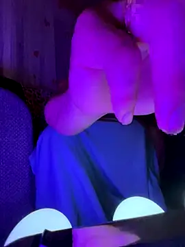 GirThyDock online show from October 2025 12:15:02 PM