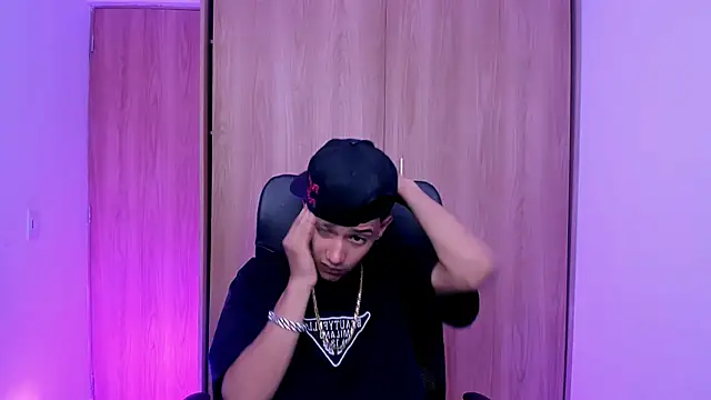 Toy boy777 online show from February 2026 09:00:02 PM