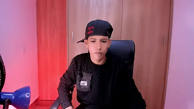 Toy boy777 online show from February 2026 10:26:01 AM