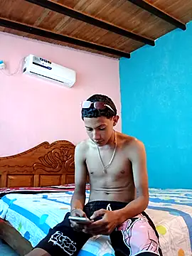 Toy boy777 online show from September 2025 01:32:02 PM