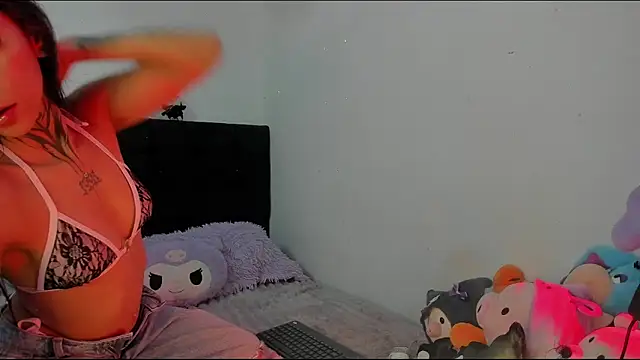 Snapshot of Tanit_Mora chatting on September 2025 04:58:02 AM Tanit Mora online show from September 2025 04:58:02 AM