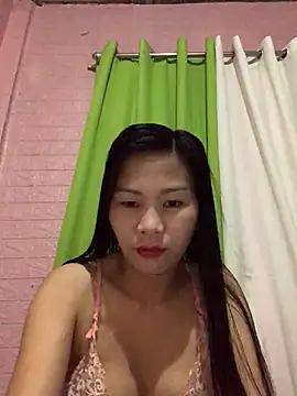 Snapshot of Cleo17 chatting on April 2026 12:31:02 PM Cleo17 online show from April 2026 12:31:02 PM