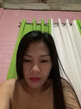Snapshot of Cleo17 chatting on May 2026 01:14:02 PM Cleo17 online show from May 2026 01:14:02 PM