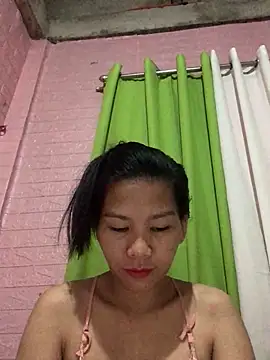 Snapshot of Cleo17 chatting on May 2026 04:29:02 PM Cleo17 online show from May 2026 04:29:02 PM