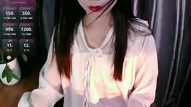 Snapshot of Mai_aug chatting on November 2025 03:48:02 PM Mai aug online show from November 2025 03:48:02 PM