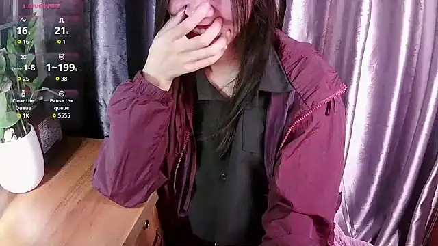 Snapshot of Mai_aug chatting on October 2025 03:35:02 PM Mai aug online show from October 2025 03:35:02 PM