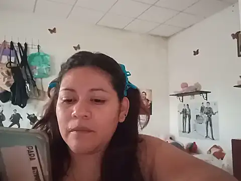 Snapshot of Kitty_WetXxX chatting on June 2026 08:17:01 PM Kitty WetXxX online show from June 2026 08:17:01 PM