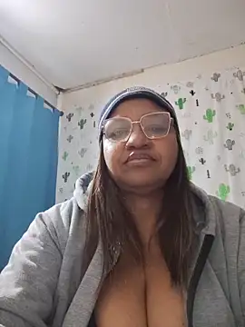 Snapshot of Avannay chatting on June 2026 01:48:01 AM Avannay online show from June 2026 01:48:01 AM