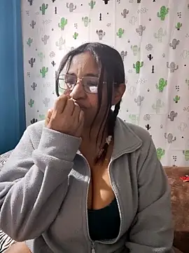 Avannay online show from September 2025 11:55:02 PM