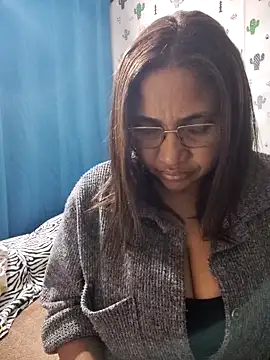 Avannay online show from December 2025 01:48:02 AM