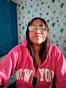 Avannay online show from September 2025 08:52:01 PM