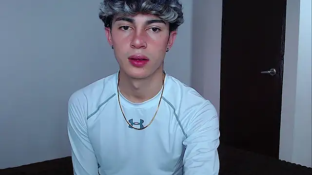 Snapshot of john_vichenso chatting on November 2025 09:18:02 PM john vichenso online show from November 2025 09:18:02 PM