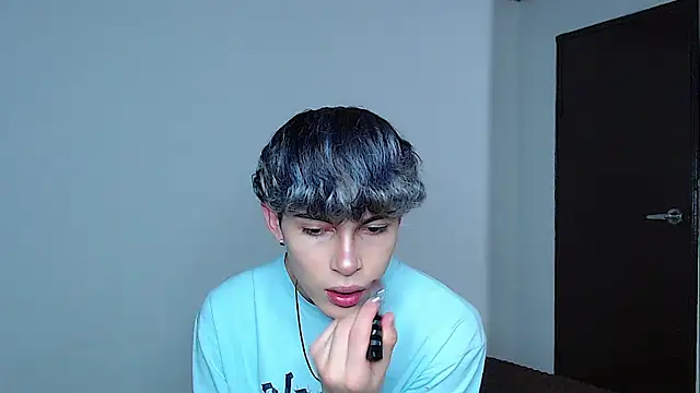 Snapshot of john_vichenso chatting on November 2025 10:37:01 PM john vichenso online show from November 2025 10:37:01 PM