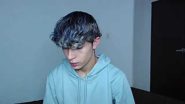 Snapshot of john_vichenso chatting on November 2025 09:14:01 PM john vichenso online show from November 2025 09:14:01 PM