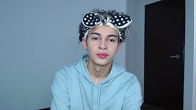 Snapshot of john_vichenso chatting on November 2025 09:59:02 PM john vichenso online show from November 2025 09:59:02 PM