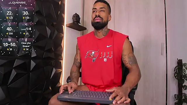 OstinDaniels online show from November 2025 11:38:01 PM