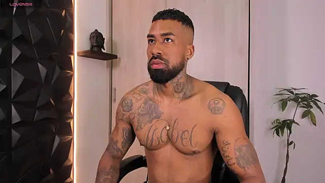 OstinDaniels online show from November 2025 11:47:01 PM