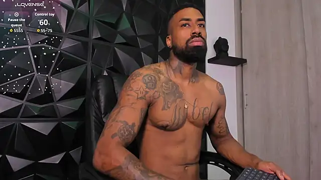 OstinDaniels online show from November 2025 09:52:01 PM