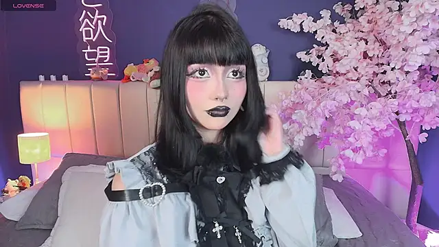 Snapshot of Shizuko_ chatting on June 2026 09:05:02 PM Shizuko online show from June 2026 09:05:02 PM
