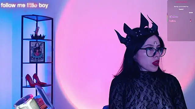 girldom online show from January 2026 08:48:01 PM