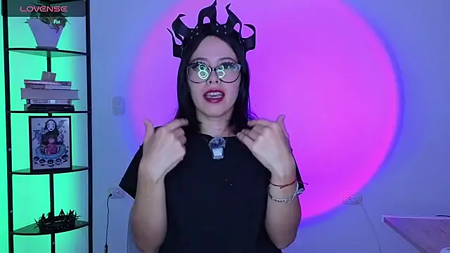 girldom online show from May 2026 04:48:01 PM